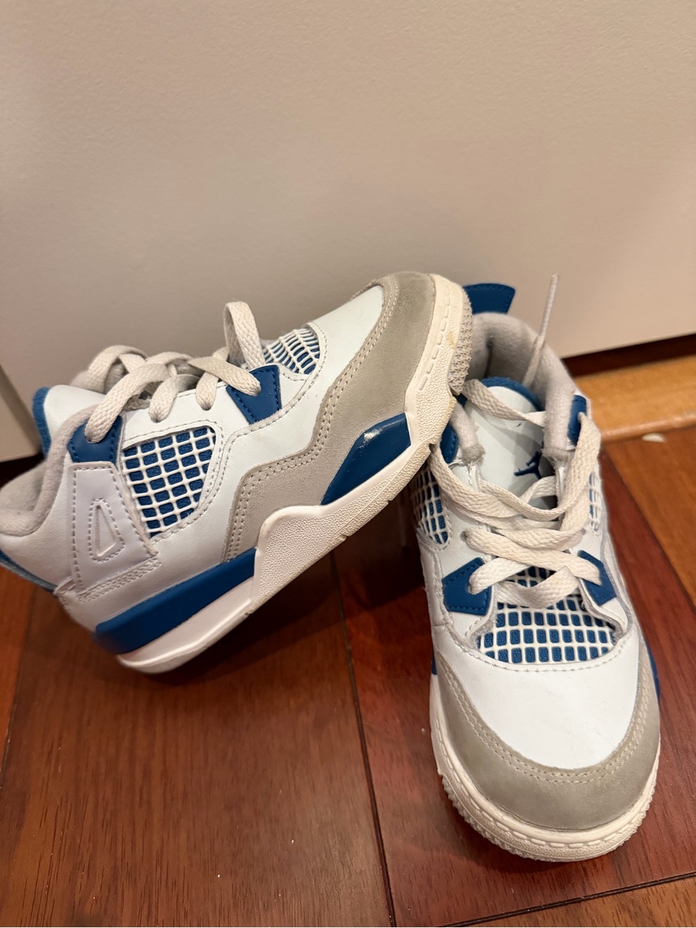 Kids Jordan 4 White and military Blue